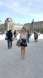 Framför Louvres