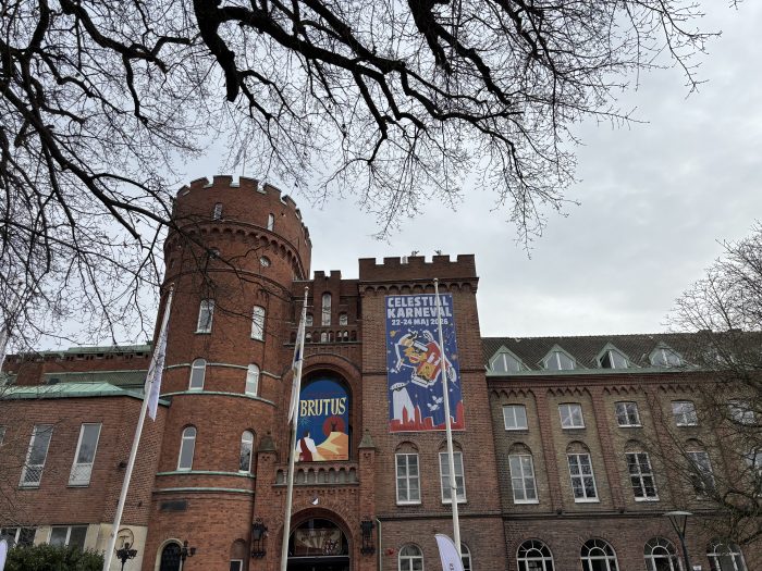 En bild på AF-borgen under Lundakarnevalen 2026.